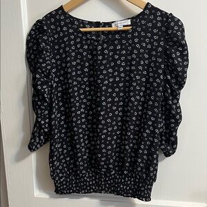 Charming Black Floral Blouse with Puff Sleeves